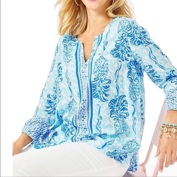Lilly Pulitzer Tops - Lilly Pulitzer L Keona White Royal Bennett Blue Flounce Sleeve Tunic